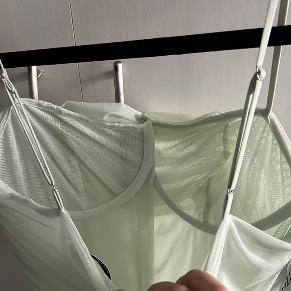 Aritzia, Brand new with tag Ten by Babaton ruched bodycon midi dress size 4 - Picture 5 of 9